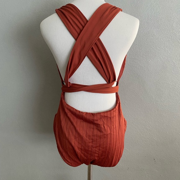 Womens One Piece Swimsuit Size Large Deep V-Neckline Textured Plunging Tie Back - Picture 5 of 10